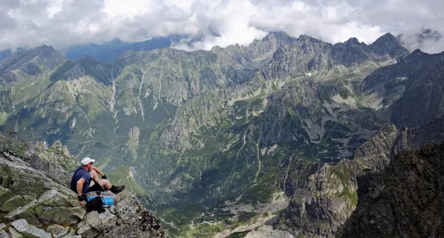 Comment réagir au mal des montagnes selon la Wilderness Medicine? Last Guide